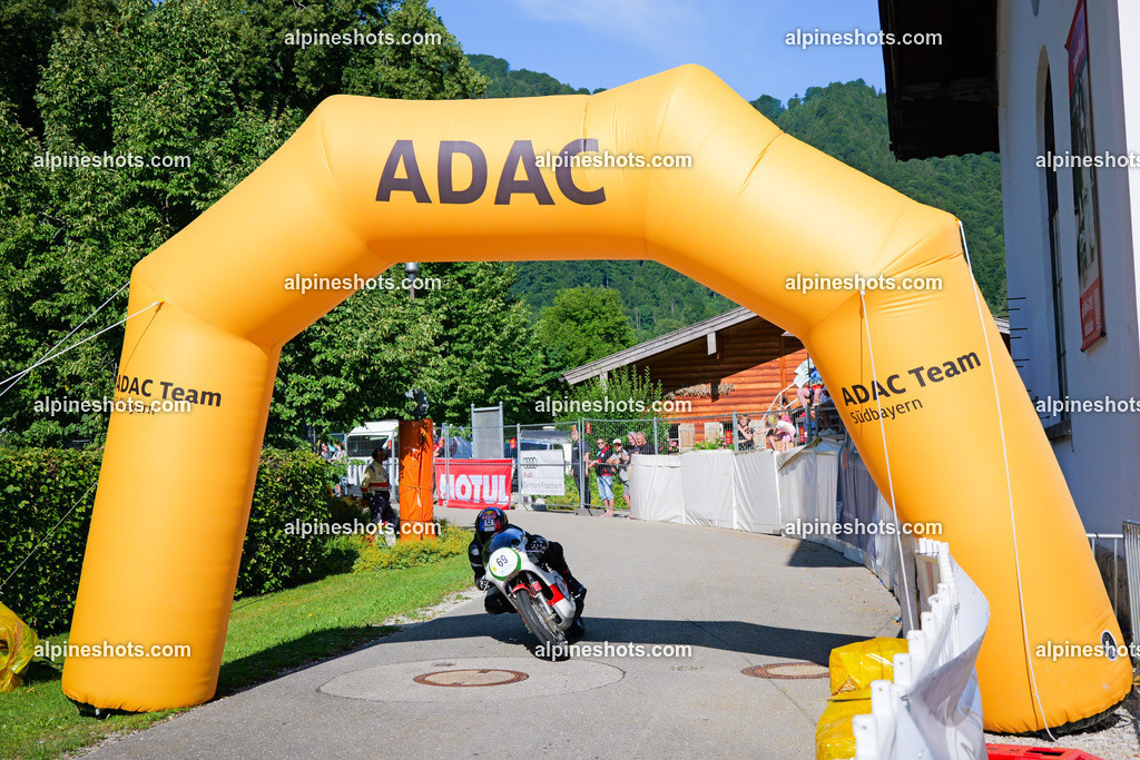 P1025728 | Erleben Sie atemberaubende, hochqualitative Fotos Ihrer Fahrt entlang der malerischen Alpenstraßen. Besuchen Sie alpineshots.com, um professionelle Aufnahmen Ihrer unvergesslichen Reise zu finden und zu kaufen - Realisiert mit Pictrs.com