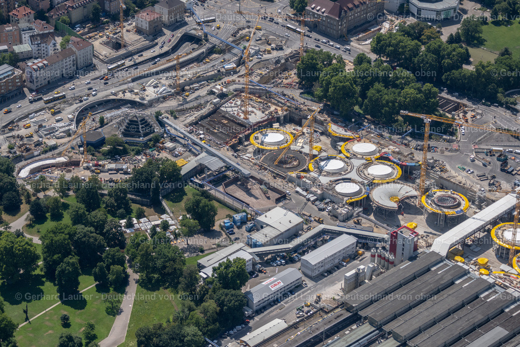 4034639 | STUTTGART 22.07.2020 Bauarbeiten zum Verkehrs- und Städtebauprojekt " Stuttgart 21 " am Hauptbahnhof in Stuttgart im Bundesland Baden-Württemberg. Weiterführende Informationen bei: DB Netz AG,  Deutsche Bahn AG,  Ed. Züblin AG,  GODEL-BETON GmbH,  HTG Ingenieurbüro für Bauwesen GmbH,  Ingenhoven architects GmbH,  SÜLZLE Stahlpartner GmbH,  Vössing Ingenieurgesellschaft mbH. // building of the main station of the railway and construction site for the development project "Stuttgart 21" in Stuttgart in the state of Baden-Wurttemberg. Further information at: DB Netz AG,  Deutsche Bahn AG,  Ed. Zueblin AG,  GODEL-BETON GmbH,  HTG Ingenieurbuero fuer Bauwesen GmbH,  Ingenhoven architects GmbH,  SUeLZLE Stahlpartner GmbH,  Voessing Ingenieurgesellschaft mbH. Foto: Gerhard Launer