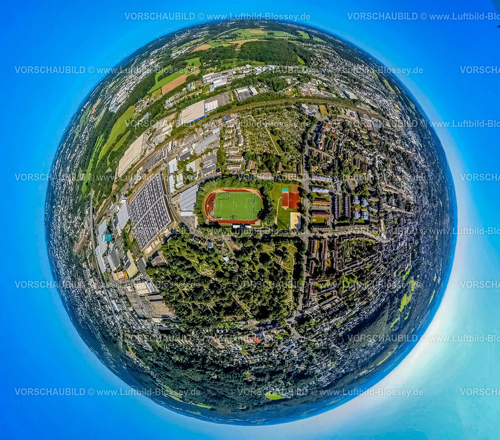 Schwelm240890754SportplatzSpielvereinigung | Luftbild, Sportplatz Fußballstadion Jesinghauser Straße Spielvereinigung Linderhausen von 1920 e.V., Erdkugel, Fisheye Aufnahme, Fischaugen Aufnahme, 360 Grad Aufnahme, tiny world, little planet, fisheye Bild, , Schwelm, Ruhrgebiet, Nordrhein-Westfalen, Deutschland