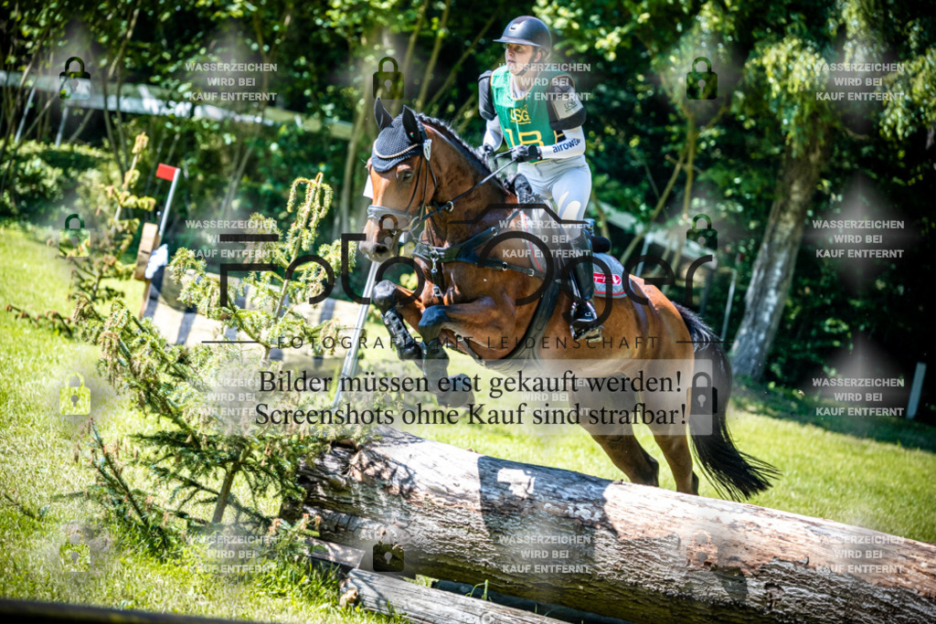 A1_Vielseitigkeitsturnier Melle Oldendorf-15c-0240 | Entdecke hochwertige Reitturnierfotos von Foto Oger. Professionell, emotional und authentisch – jetzt Lieblingsmomente im Shop bestellen.Deutschlandweite Turnierfotografie. - Realisiert mit Pictrs.com