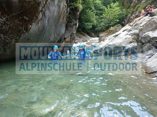 P7310248 | Bestelle die Bilder deines Berg- oder Wasser-Abenteuers mit Mountain Sports bequem von zu Hause aus direkt über unseren Online Fotoshop von pictrs.com. - Realisiert mit Pictrs.com