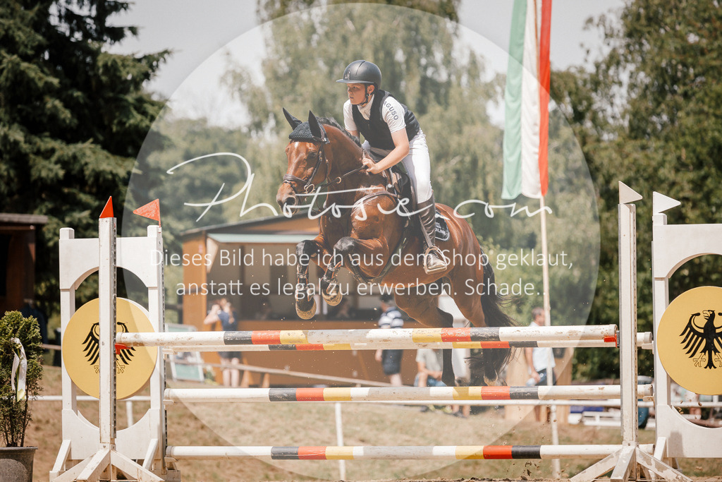 3I6A8000 | Stimmungsvolle Portraits und Reitsportfotografie im Ruhrgebiet und im Münsterland.

Pferdefotografie, Hundefotografie, Tierfotografie, Reportagen, Portraits von Tier und Mensch, Turnierfotografie in Bochum, Recklinghausen, Marl, Haltern am See, Dülmen.. - Realisiert mit Pictrs.com