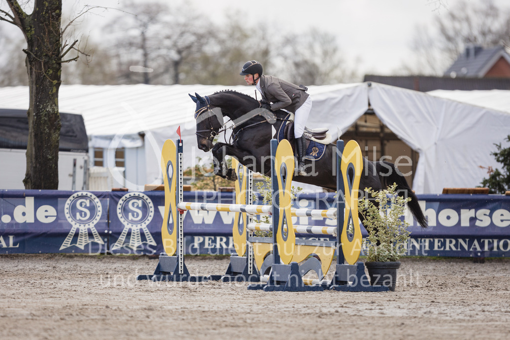 230411_Mühlen_02SprPf-A-200 | Deine schönsten Turniermomente als professionelle Fotos! Entdecke hochwertige Pferdesport-Fotografie im Online-Shop. Jetzt Fotos finden & bestellen!