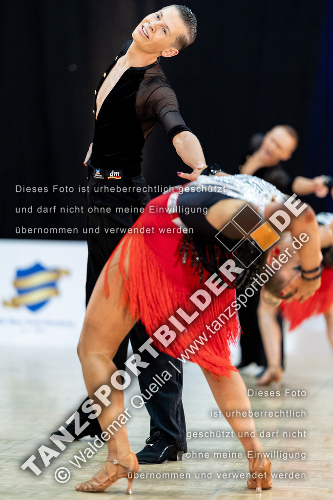 20240120-03408 | Hier finden Sie Tanz Bilder vom Latein und Standard Formationen tanzen. Sportbilder vom Tanzsport. Schöne Fotos und von Weltmeisterschaft, Europameisterschaft, Bundesliga, Regionalliga, Oberliga und Landesliga sowie von GOC Stuttgart, DanceComp, WM Bremen