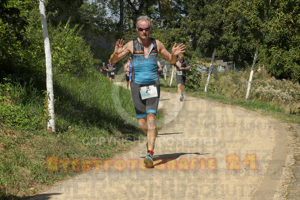 250824_1232_EX1_9666 | Sportfotografie im Rhein-Sieg Kreis, Köln, Bonn, NRW, Rheinland Pfalz, Hessen, etc. Unser Tätigkeitsfeld umfasst den Laufsport vom Volkslauf über den Marathon, Duathlon, Triathon bis zum Ultralauf wie Kölnpfad Ultra oder Schindertrail.