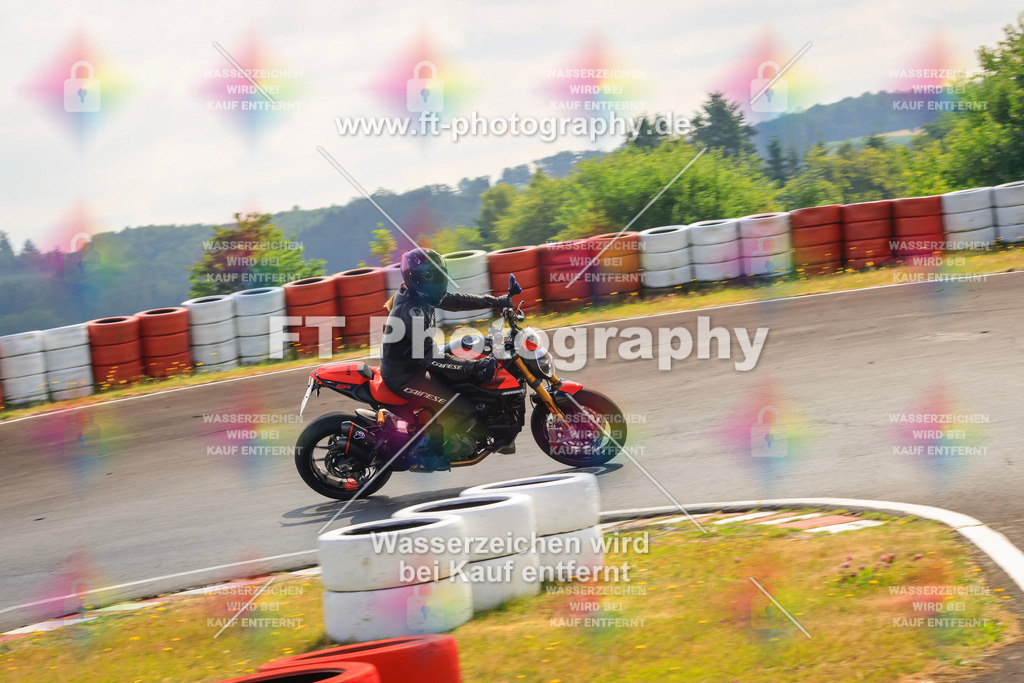 _DSK2396 | Hier findet Ihr Bilder von Touristenfahrten auf der Nürburgring Nordschleife oder von anderen Veranstaltungen die ich besucht habe. Viel Spass beim Durch Schauen 