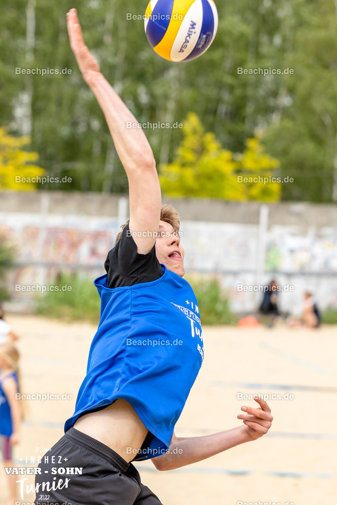 2022-00063049-Vater-Sohn-Turnier-Turnierbilder-2 | 26.05.2022; Berlin Foto: Gerold Rebsch - www.beachpics.de