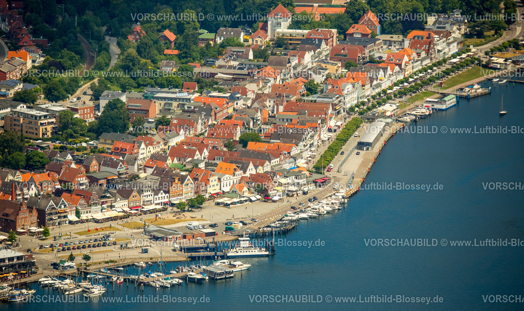 Luebeck15069306Travemuende | Altstadt und Mole von Travemünde, Travemünde,  Lübeck, Lübecker Bucht, Hansestadt, Schleswig-Holstein, Deutschland