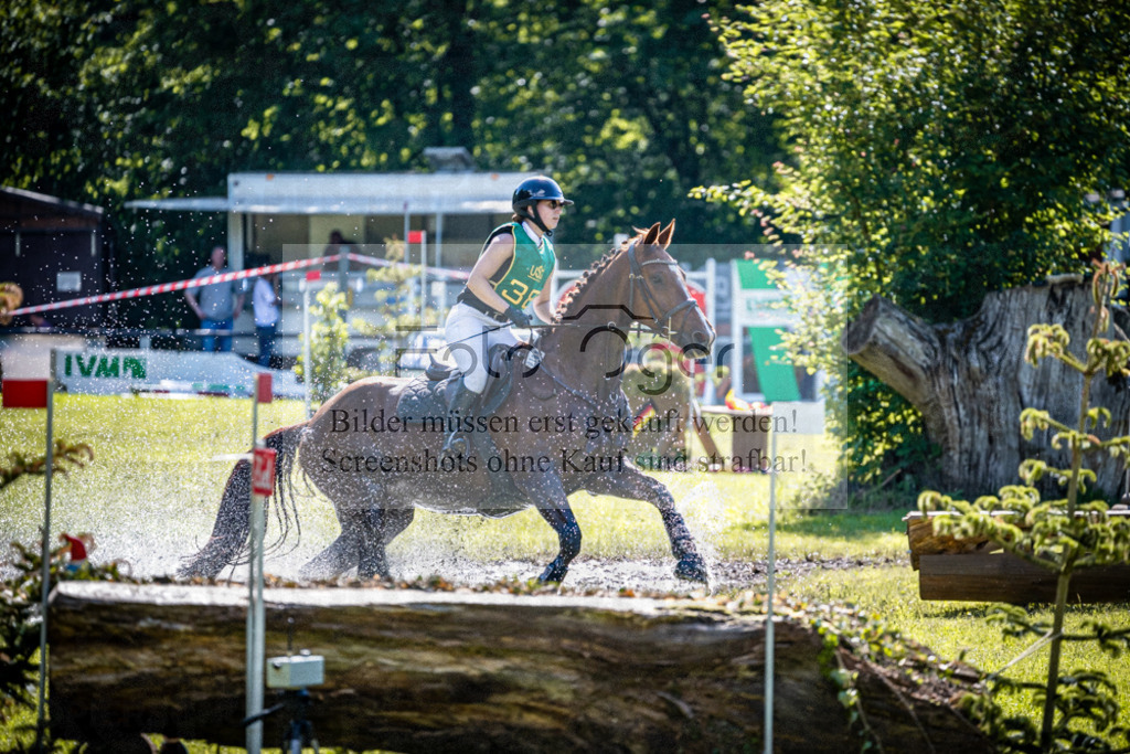 Vielseitigkeitsturnier Melle Oldendorf | Entdecke hochwertige Reitturnierfotos von Foto Oger. Professionell, emotional und authentisch – jetzt Lieblingsmomente im Shop bestellen.Deutschlandweite Turnierfotografie. - Realisiert mit Pictrs.com