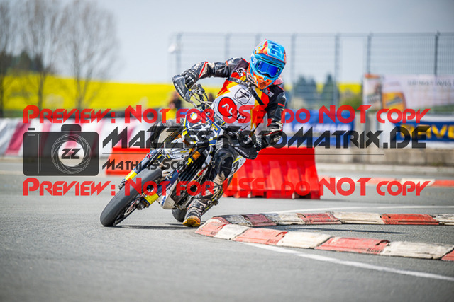 MaZZes_FotoMatrix_230507_9688 | UE40