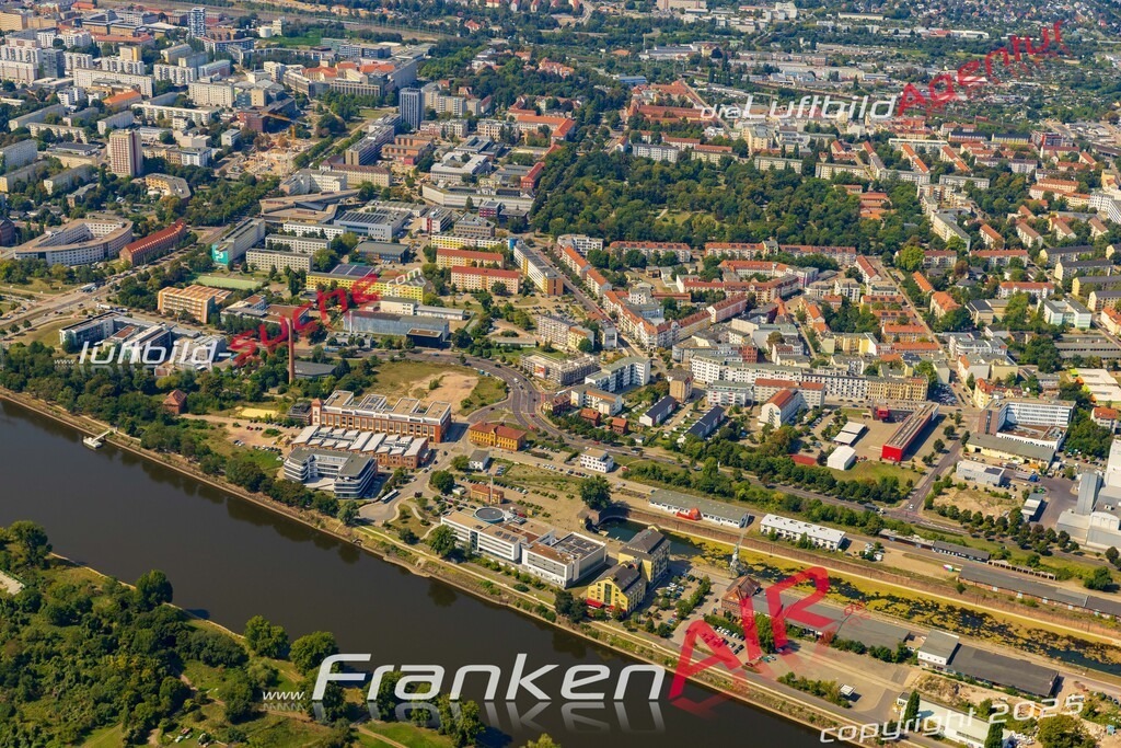 Sandtorstraße Magdeburg Bild- Das Luftbild wurde 2025 vom UL-Flugzeug heraus erstellt ( keine Drohne bzw. Drohnenaufnahme ) - Hochauflösende Luftaufnahme -Nicht vergleichbar mit Google Maps oder Satelittenbilder- Die Geschenkidee !Mit Lizenz und Bildrechte bestellbar - CC