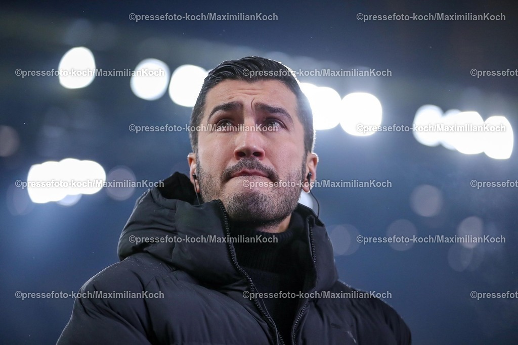 BVB10012501011 | 10.01.2025, Fußball, Borussia Dortmund - Bayer 04 Leverkusen, 1. Fußball Bundesliga, 16. Spieltag, Signal Iduna Park, Saison 2024 2025: Trainer Nuri Sahin (Cheftrainer BVB) vor dem SpielDFB regulations prohibit any use of photographs as image sequences and or quasi-video.