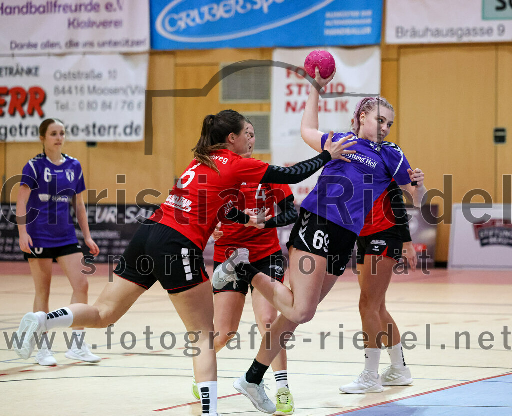 2022-11-05_042_SpVgg_Altenerding_gegen_SpVgg_Erdweg | Erding, Deutschland, 05.11.2022:
Handball, Bezirksoberliga Frauen Altbayern 2022 / 2023, 3. Spieltag, SpVgg Altenerding gegen SpVgg Erdweg, Endergebnis: 27:16

Anna Wallner (SpVgg Erdweg, #6), Selina Becker (SpVgg Altenerding, #69)

Foto: Christian Riedel / fotografie-riedel.net