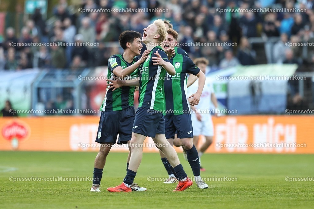 xKWIx24042601039 | 2026.04.24, xkwix, Fußball, Regionalliga West, FC Gütersloh -  Sportfreunde Lotte, Heidewaldstadion, 31.Spieltag, Saison 2025 / 2026: Torjubel nach 2:0 durch Niklas Frese (FC Gütersloh #35) DFB regulations prohibit any use of photographs as image sequences and or quasi-video. Photo: xKamilxWilkowskixPressefotoKochx