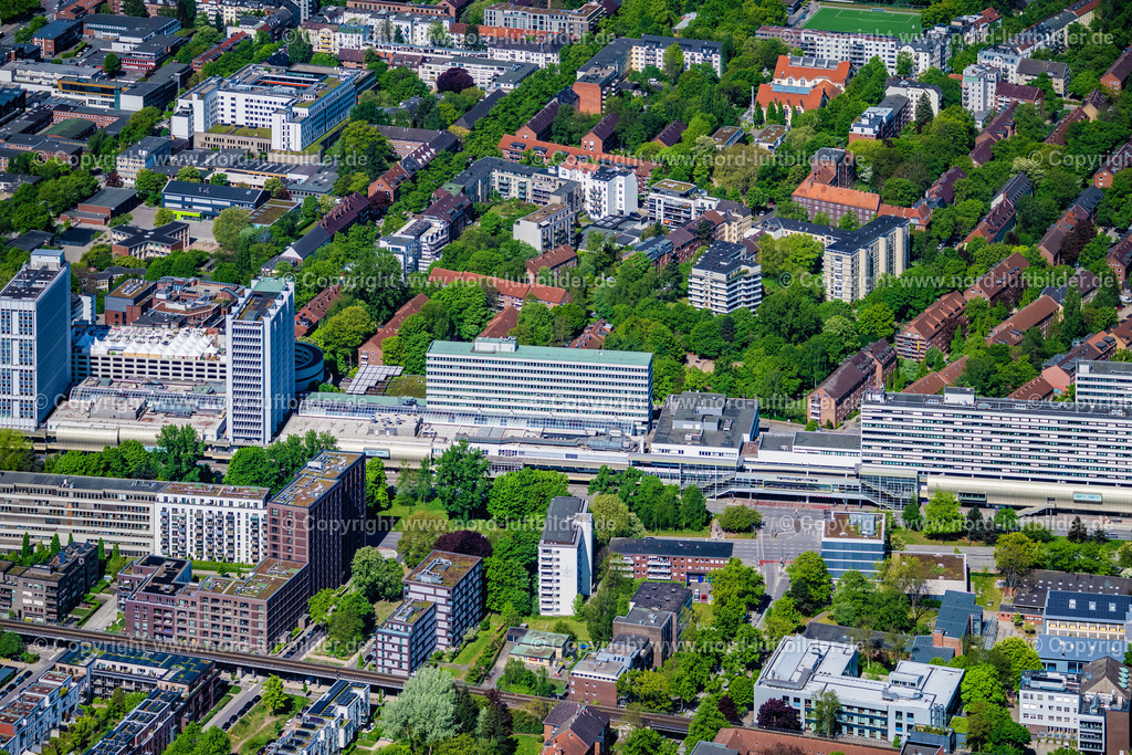 Hamburg_Mundsburg_Hamburgermeile_ELS_2945010525 | HAMBURG 01.05.2025 Gebäude des Einkaufszentrum Hamburger Meile an der Hamburger Straße im Ortsteil Mundsburg in Hamburg, Deutschland. Weiterführende Informationen bei: ECE Projektmanagement G.m.b.H & Co. KG. // Building of the shopping center Hamburger Meile on street Hamburger Strasse in the district Mundsburg in Hamburg, Germany. Further information at: ECE Projektmanagement G.m.b.H & Co. KG. Foto: Martin Elsen