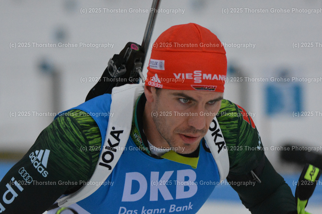 IBU WC Biathlon Oberhof 2018 | PEIFFER Arnd (GER) verlaesst den Schiessstand; IBU WC Biathlon Oberhof 2018, 12,5 km Verfolgung der Männer am 06.01.2018 in der DKB Ski Arena in Oberhof, (Deutschland) - Realisiert mit Pictrs.com
