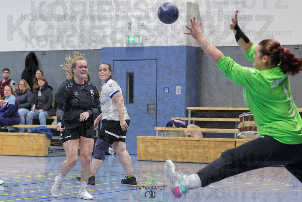 Frauen 2. Bezirksklasse, SG Rechtenbach - HSG Kleenheim/Langgöns III | Frauen 2. Bezirksklasse, SG Rechtenbach - HSG Kleenheim/Langgöns III am 16.11.2024 in Rechtenbach (Sporthalle Rechtenbach)Photo © 2024 - Jörg Heinrich - Realisiert mit Pictrs.com