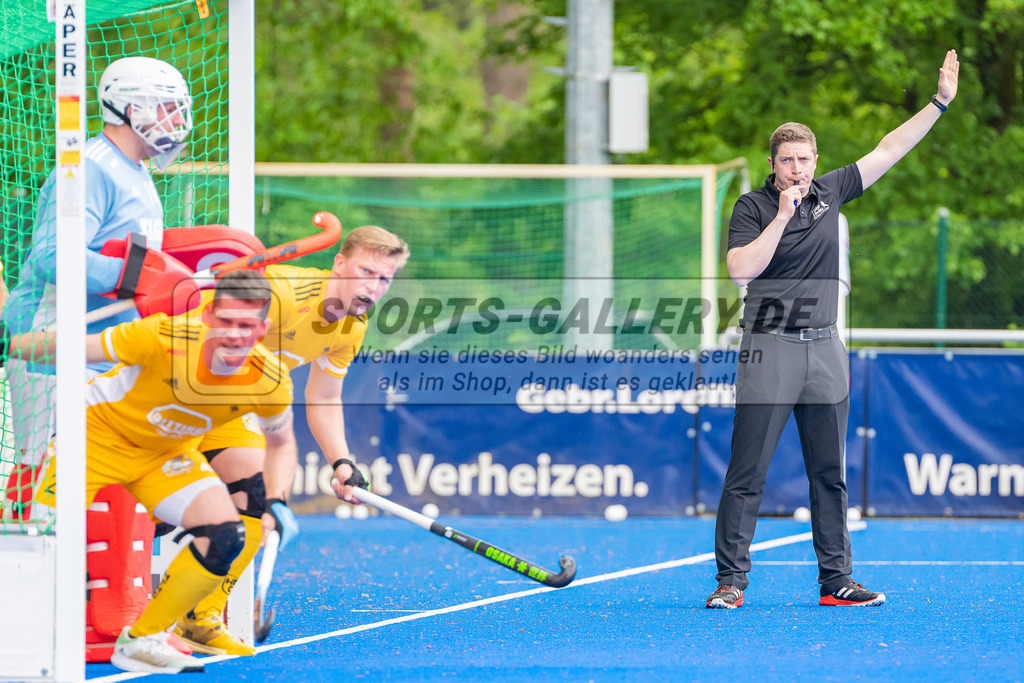HK_20230507_107958 | 1. Bundesliaga Herren Creefelder HTC - Harvestehuder THC  am 7.5.2023 Crefelder HTC ( CHTC ), Krefeld  , Lorenz Fernkorn ( SR )