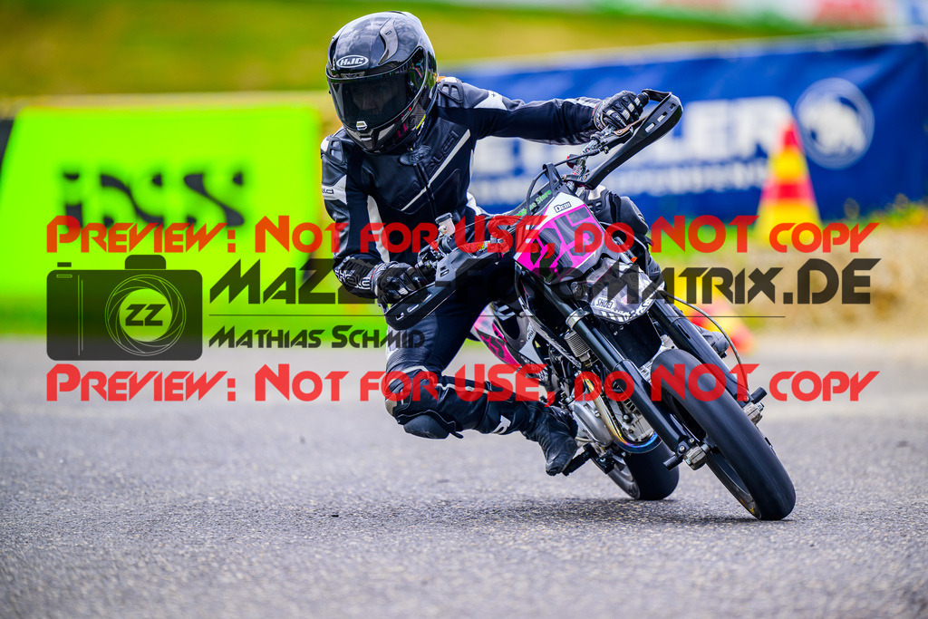 MaZZes_FotoMatrix_240608_6007705_6060 | STK