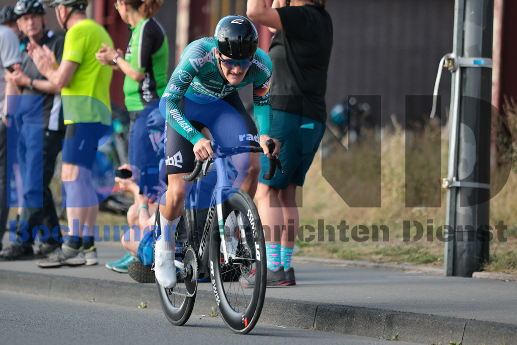 SES_DEUTOU20250820-162 | bond - Realisiert mit Pictrs.com