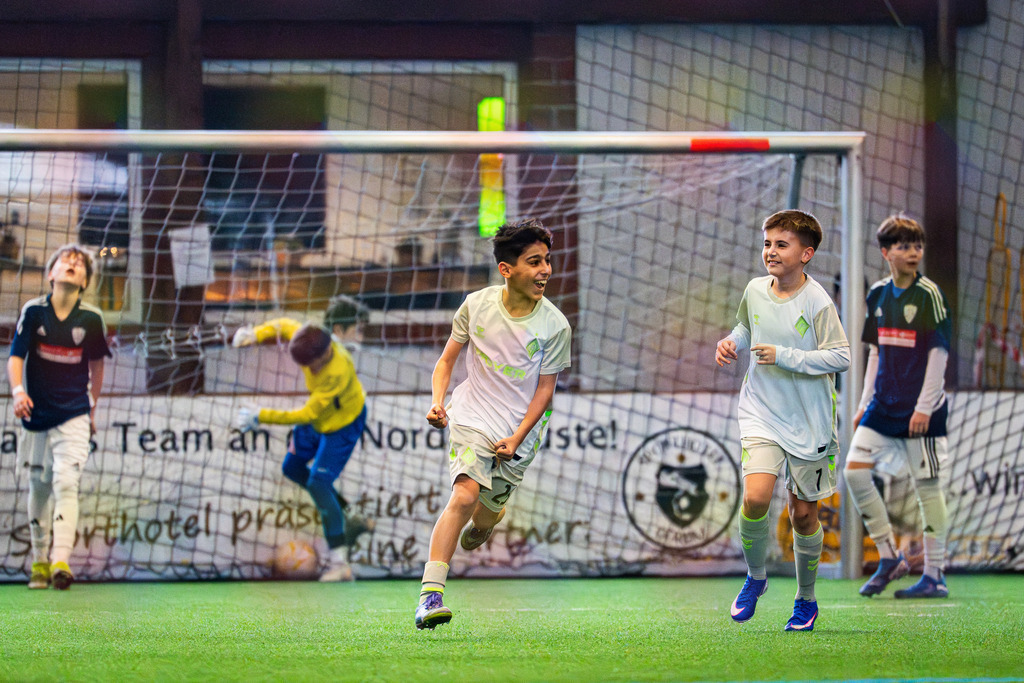_BLR8889 | Professionelle Fußball- und Sportfotografie. Spielbilder online ansehen und kaufen – Einzelbilder oder komplette Galerien in hoher Qualität. - Realisiert mit Pictrs.com