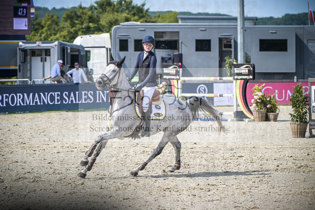 DOS_7177 | Entdecke hochwertige Reitturnierfotos von Foto Oger. Professionell, emotional und authentisch – jetzt Lieblingsmomente im Shop bestellen.Deutschlandweite Turnierfotografie. - Realisiert mit Pictrs.com