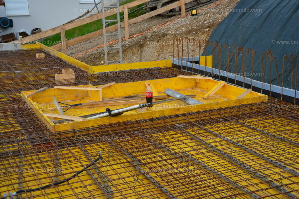 bib-lg04-betonarbeiten-0313 | Nach LV-Leistungsgruppen sortierte Detailfotos über den Bau eines Hauses. Alle Hausbau-Bilder direkt vom Urheber und Autor der Website Haus-Selber-Bauen.com