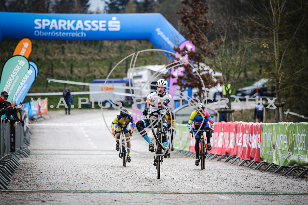 ..... | AUSTRIA, 24.11.24, 3.Radquerfeldein GP um das Sportzentrum Gunskirchen Image shows: Photo: Wapics / Andreas Willdoner