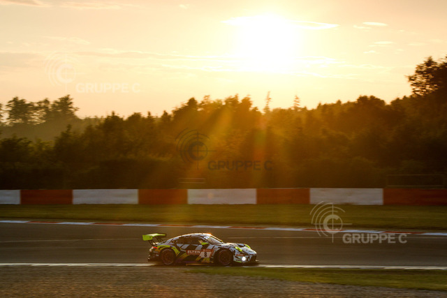 24hNbr19_0035938MM_JS | Porsche 911 GT3 R, IronForce by RING POLICE (8), Jan-Erik Slooten (D), Lucas Luhr (D), Steve Jans (LUX), Adrien de Leener (B) - Realisiert mit Pictrs.com