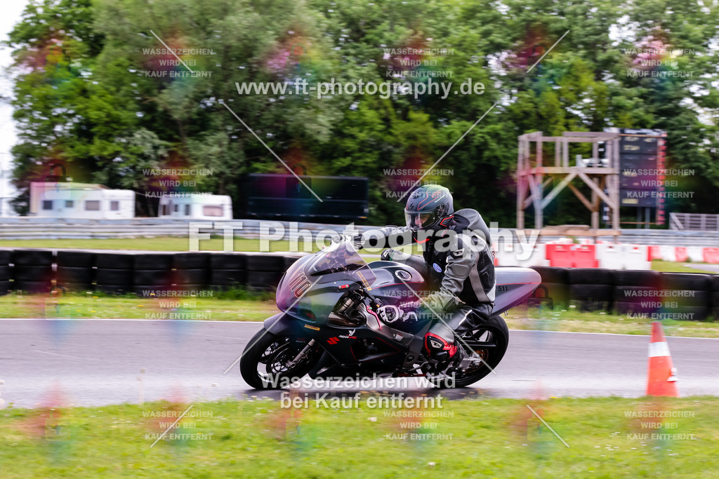 MotoTeamVBK-20106 | Hier findet Ihr Bilder von Touristenfahrten auf der Nürburgring Nordschleife oder von anderen Veranstaltungen die ich besucht habe. Viel Spass beim Durch Schauen 