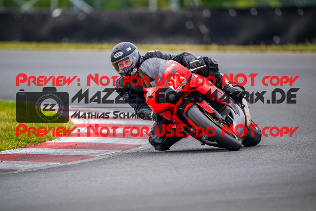 MaZZes_FotoMatrix_240724_6007705_3943 | ROT