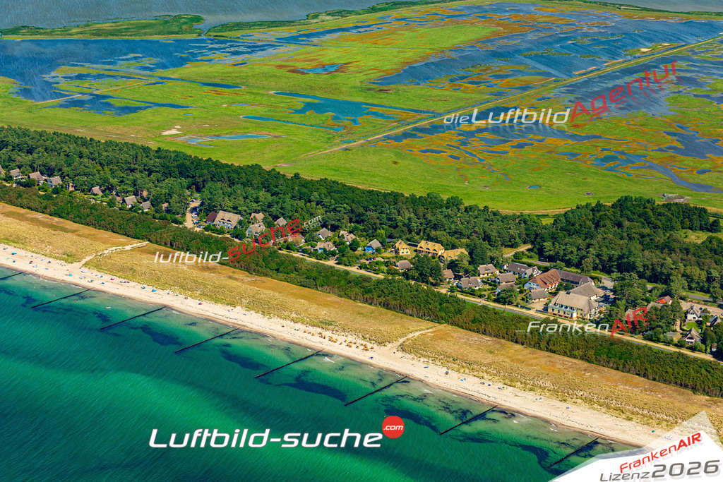 Neue Luftbildaufnahme der Stadt Wustrow - Das Luftbild wurde 2025 vom UL-Flugzeug heraus erstellt ( keine Drohnenaufnahme ) - Hochauflösende Luftaufnahme - für Wandbilder und großformatige Ausdrucke geeignet. Das besondere Geschenk!Hier alle&nbsp;Infos zur Lizenzierung der LuftaufnahmeWir fliegen auch dieses Jahr wieder in Ihre Region um Luftbilder zu erstellen.- Luftbild anfragen