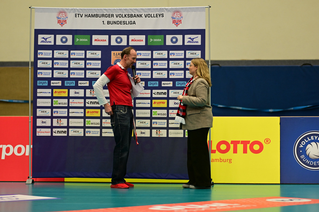 Volleyball I Frauen I Saison 2025-2026 I Bundesliga I Hauptrunde I ETV Hamburger Volksbank Volleys - Skurios Volleys Borken | Der Sportfotograf. - Realisiert mit Pictrs.com