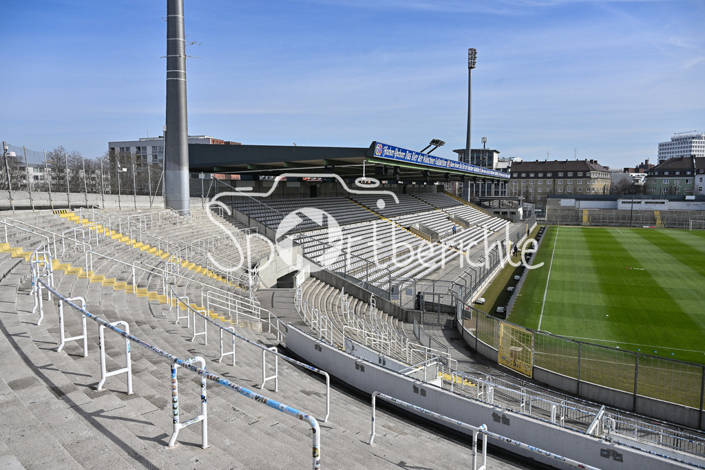 FC Bayern Amateure - 1. FC Schweinfurt 05 | Ein Blick ins Stadion an der Gruenwalder Strasse in Muenchen / Gruenwalder Stadion / Innen / Symbolbild / TSV 1860 Muenchen / Muenchner Loewen / Giesing / Symbolbild / 3. Liga / Regionalliga Bayern / Regionalliga Bayern: FC Bayern Muenchen II - 1. FC Schweinfurt 1905, Gruenwalder Stadion am 22.02.2025