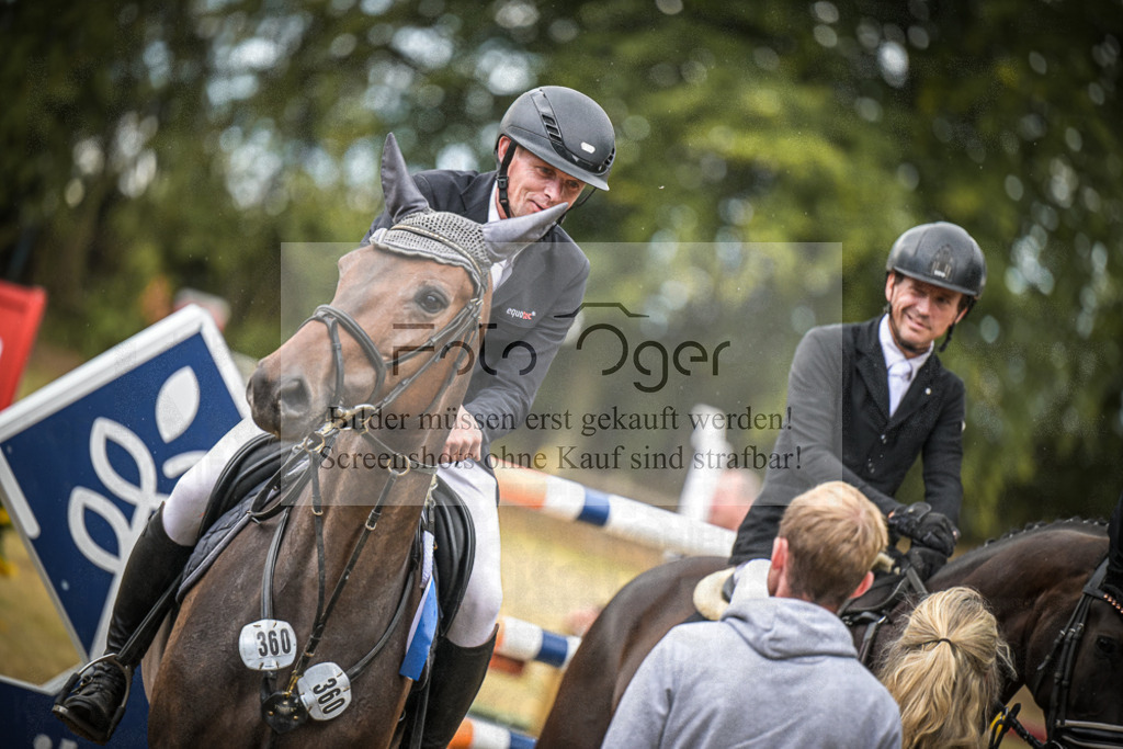 DOS_0027 | Entdecke hochwertige Reitturnierfotos von Foto Oger. Professionell, emotional und authentisch – jetzt Lieblingsmomente im Shop bestellen.Deutschlandweite Turnierfotografie. - Realisiert mit Pictrs.com