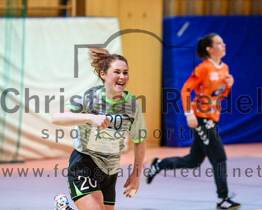 2023-11-11_051_SpVgg_Altenerding_gegen_TSV_Simbach_II | Erding, Deutschland, 11.11.2023:
Handball, Bezirksliga Frauen Altbayern 2023 / 2024, 5. Spieltag, SpVgg Altenerding II gegen TSV Simbach II, Endergebnis: 31:28

Selina Katzhuber (TSV Simbach, #20)

Foto: Christian Riedel / fotografie-riedel.net