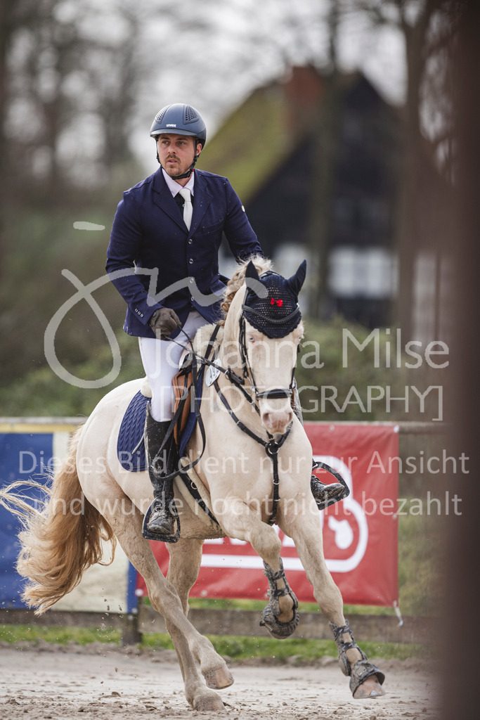 240330_Fruehlingsfest_Amateur-SprPf-A-244 | Deine schönsten Turniermomente als professionelle Fotos! Entdecke hochwertige Pferdesport-Fotografie im Online-Shop. Jetzt Fotos finden & bestellen!