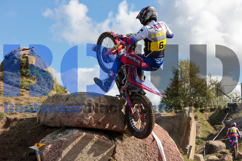 SES_DMTRIA20240929-1 | bond - Realisiert mit Pictrs.com