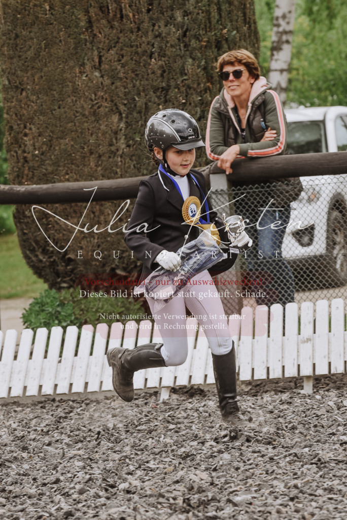 20230514_JK-Röhrsdorf-25-436 | Pferde- und Turnierfotografie in Westsachsen. Pferdeportraits, Auftragszeichnungen und intuitive Kunst.