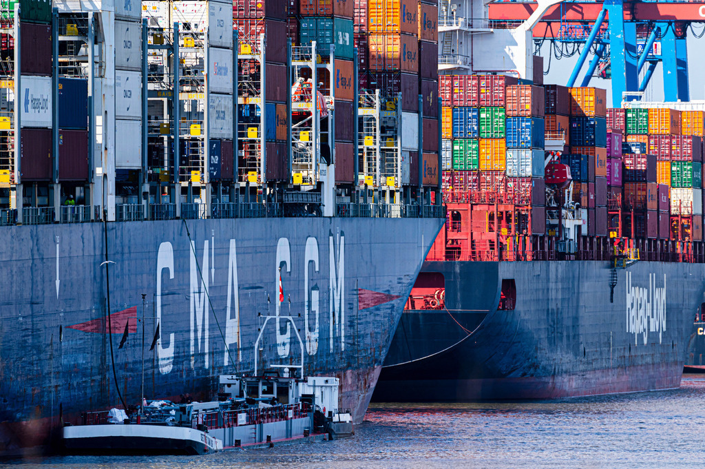 2022_04_28_TERMINAL-ALTENWERDER__DSC1611 | Hochwertig gedruckte Fotografien für die Wand, als Kalender und zum Verschenken. Hamburg & Norddeutschland und überall wo ich mit der Kamera unterwegs war.