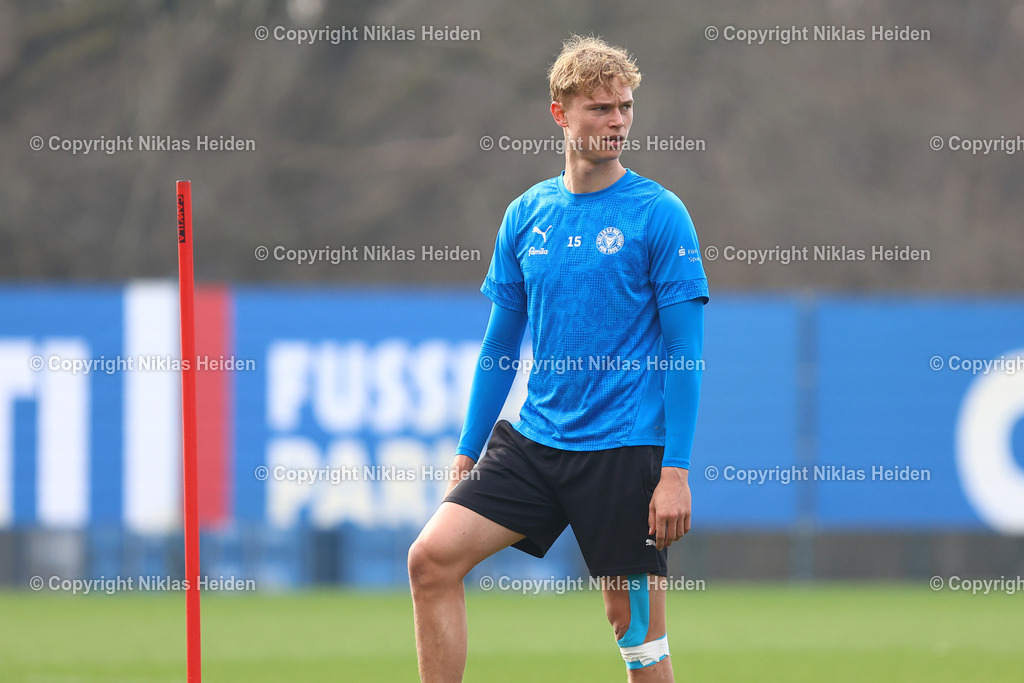 NH_HolsteinKiel_Training_10032026 | #15 Kasper Davidsen (Holstein Kiel)Fußball I Herren I Training I Saison 2025-2026 I Holstein Kiel I 10.03.2026 I Citti-Fußballpark