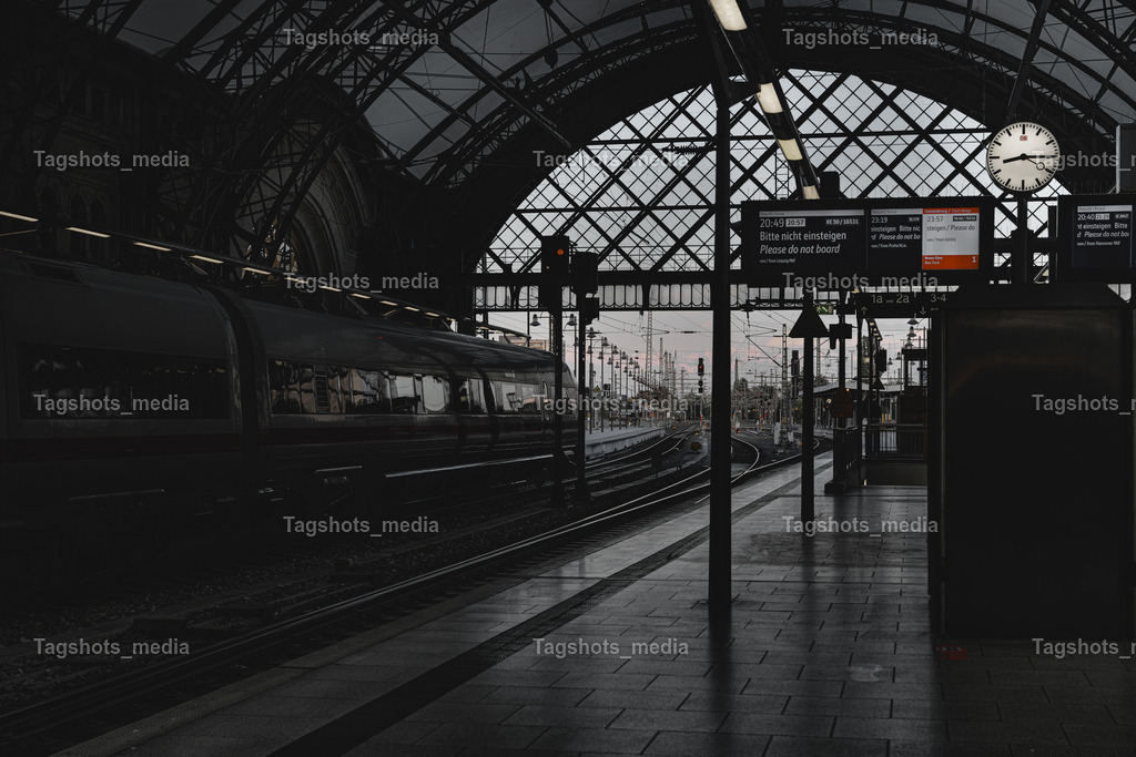 A7506988 | tagshotsmedia - Realisiert mit Pictrs.com