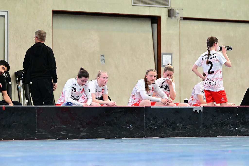 Floorball I Frauen I Saison 2023-2024 I 1. Frauen Floorball-Bundesliga I Playoffs 3. Spieltag I ETV Lady Piranhhas Hamburg - Dümptener Füchse | Der Sportfotograf. - Realisiert mit Pictrs.com