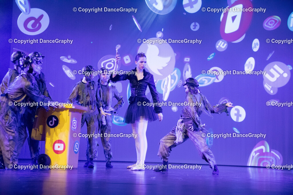 GPHY3454 | DanceGraphy - Realisiert mit Pictrs.com