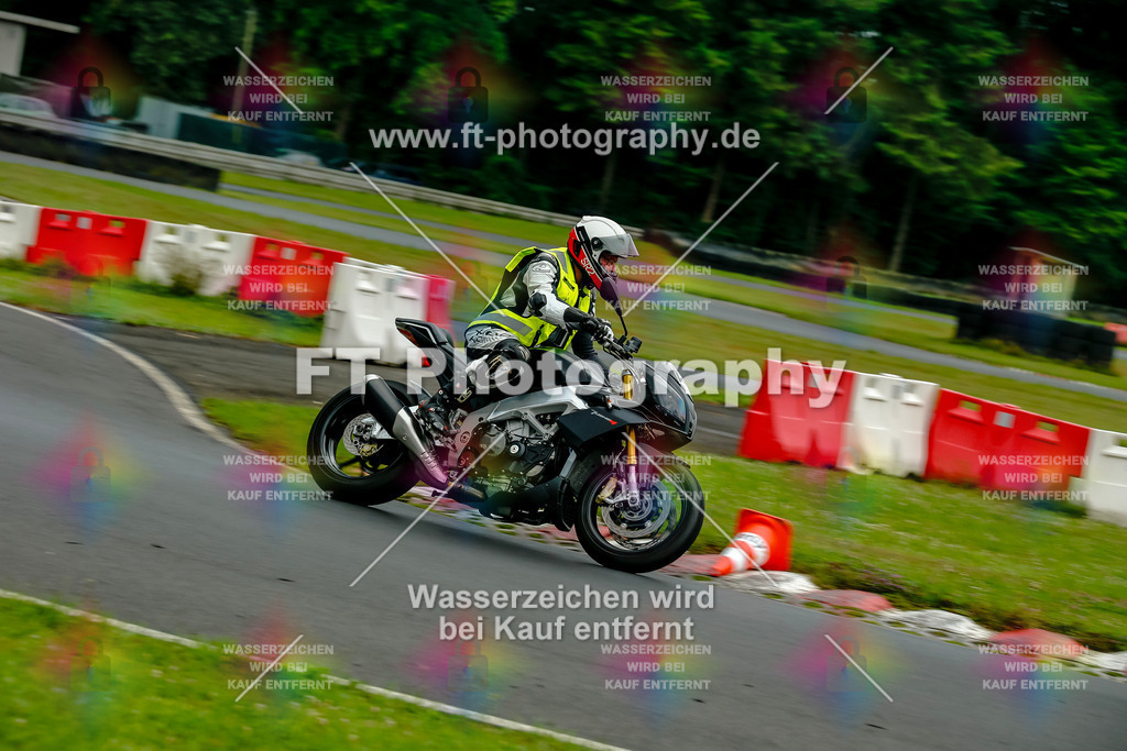 VBK-3680 | Hier findet Ihr Bilder von Touristenfahrten auf der Nürburgring Nordschleife oder von anderen Veranstaltungen die ich besucht habe. Viel Spass beim Durch Schauen 