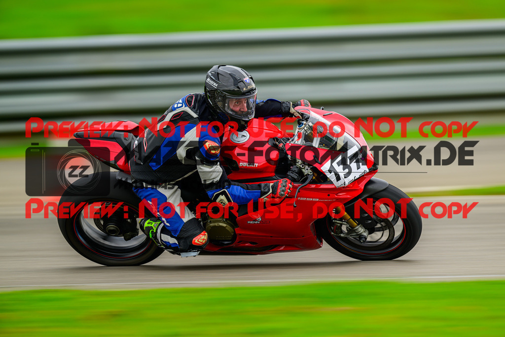 MaZZes_Fotomatrix_20241002_6007705_9280 | GELB