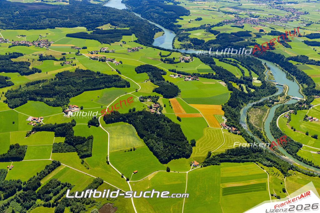 Aktuelles Luftbild von Lech Peiting - Die Luftaufnahme wurde 2022 mittels UL-Flugzeug erstellt ( keine Drohne ) - hochauflösende Kamera-Systeme von  Canon -Beste Qualität - Für grossformatige Ausdrucke geeignet. Die Geschenkidee !