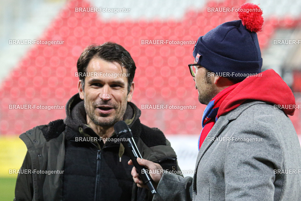 KFC Uerdingen - Ratingen 04/19 | Krefeld, Deutschland, 02.12.25 Ex-Spieler Markus Wedau (KFC Uerdingen) vor dem Oberliga Niederrhein Spiel zwischen KFC Uerdingen - Ratingen 04/19 im Krefelder Grotenburg Stadion am 02. Dezember 2025 in Krefeld (Foto von Ralph Görtz / Brauer-Fotoagentur)