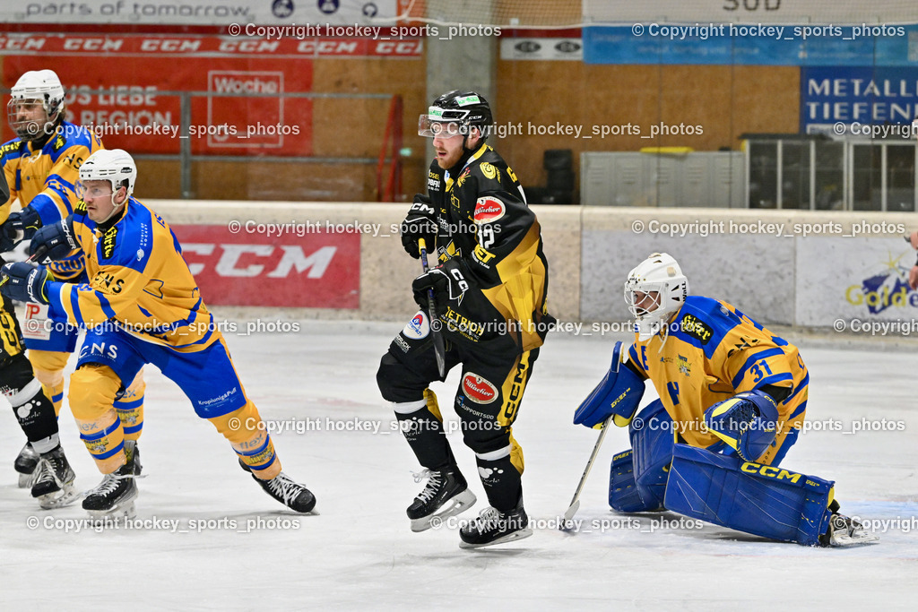 MET PHOTOVOLTAIK HORNETS SPITTAL vs. 1. EHC ALTHOFEN | #31 Horn Fabian EHC Althofen, #12 Glavic Gasper EC Hornets Spittal, #18 Isopp Maximilian Oliver EHC Althofen, MET PHOTOVOLTAIK HORNETS SPITTAL vs. 1. EHC ALTHOFEN, MET PHOTOVOLTAIK HORNETS SPITTAL vs. 1. EHC ALTHOFEN am 10.01.2026 in Spittal an der Drau (Eissportzentrum Spittal), Austria, (Photo by Bernd Stefan)