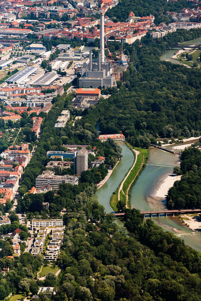 dr__0024734.jpg | MüNCHEN 24.06.2019 Uferbereiche am Flußverlauf der Isar am Flaucher in München im Bundesland Bayern, Deutschland. // Riparian zones on the course of the river of Isar on Flaucher in Munich in the state Bavaria, Germany. Foto: Daniel Reiter